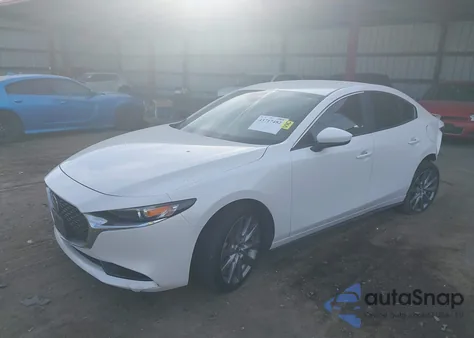 2019 Mazda Mazda3 Preferred Package z USA, uszkodzony, nr VIN 3MZBPADL0KM107920